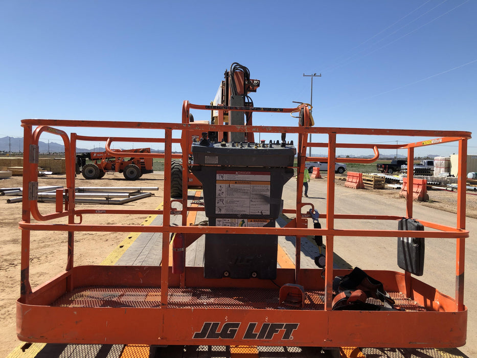 2019 JLG 860SJ