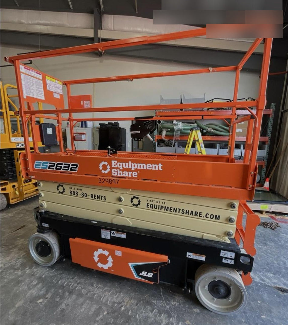 2023 JLG ES2632