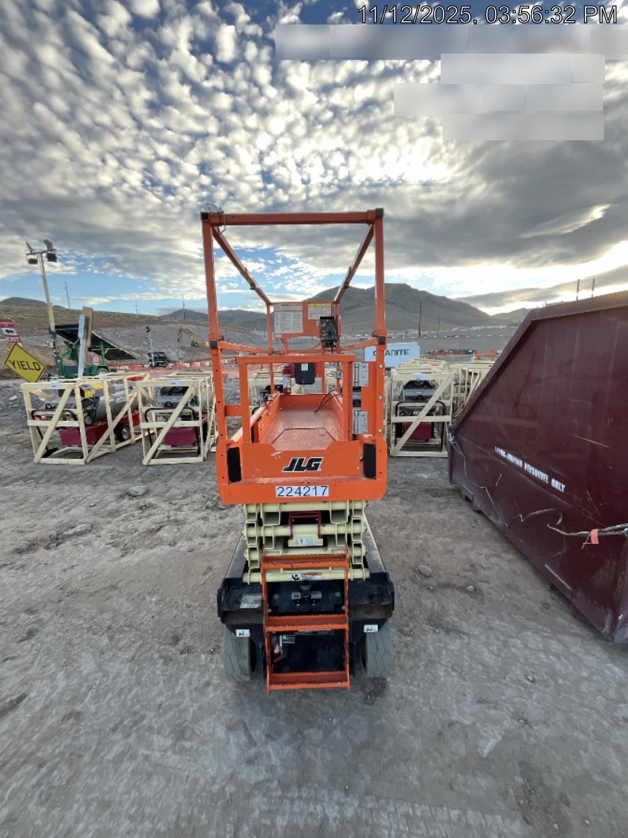 2022 JLG ES2632