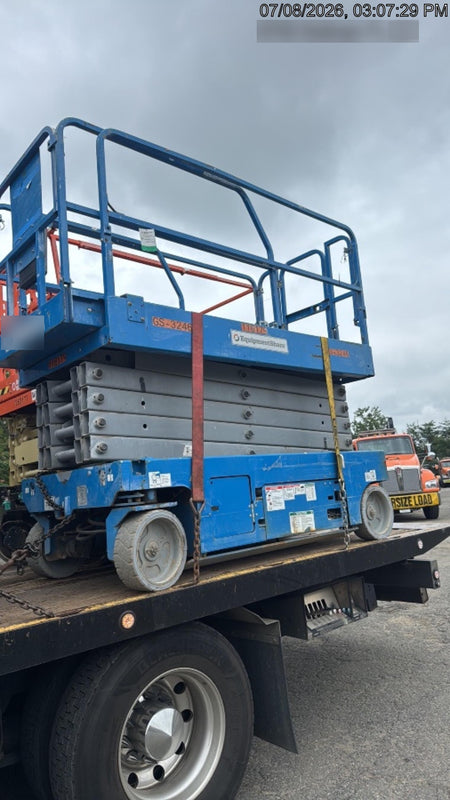 2022 JLG ES3246