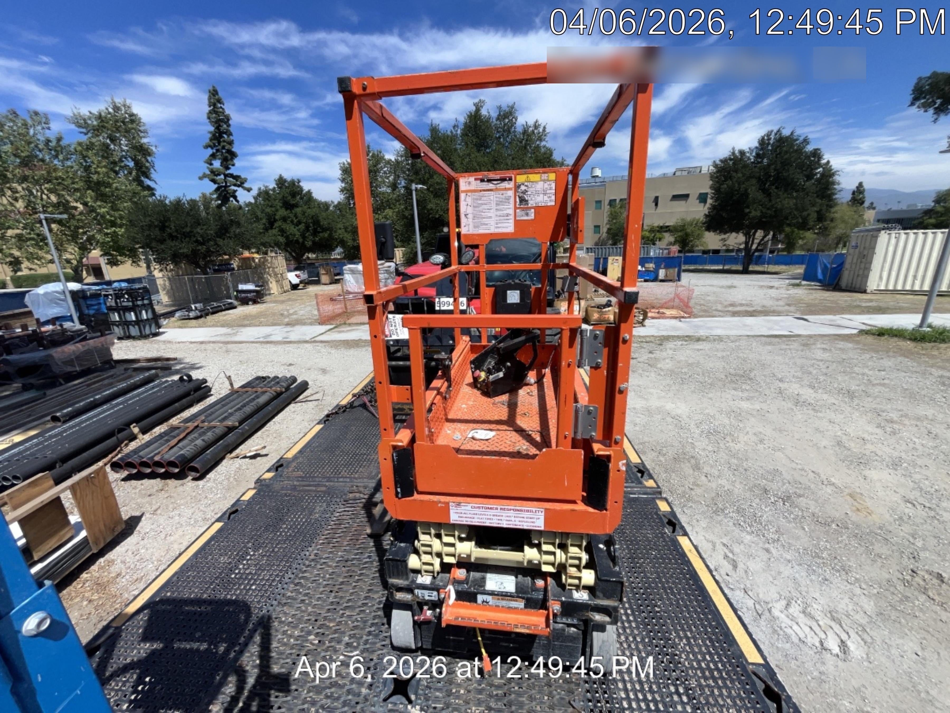 2021 JLG ES1330L