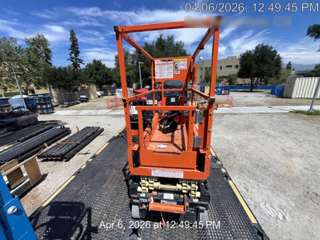 2021 JLG ES1330L