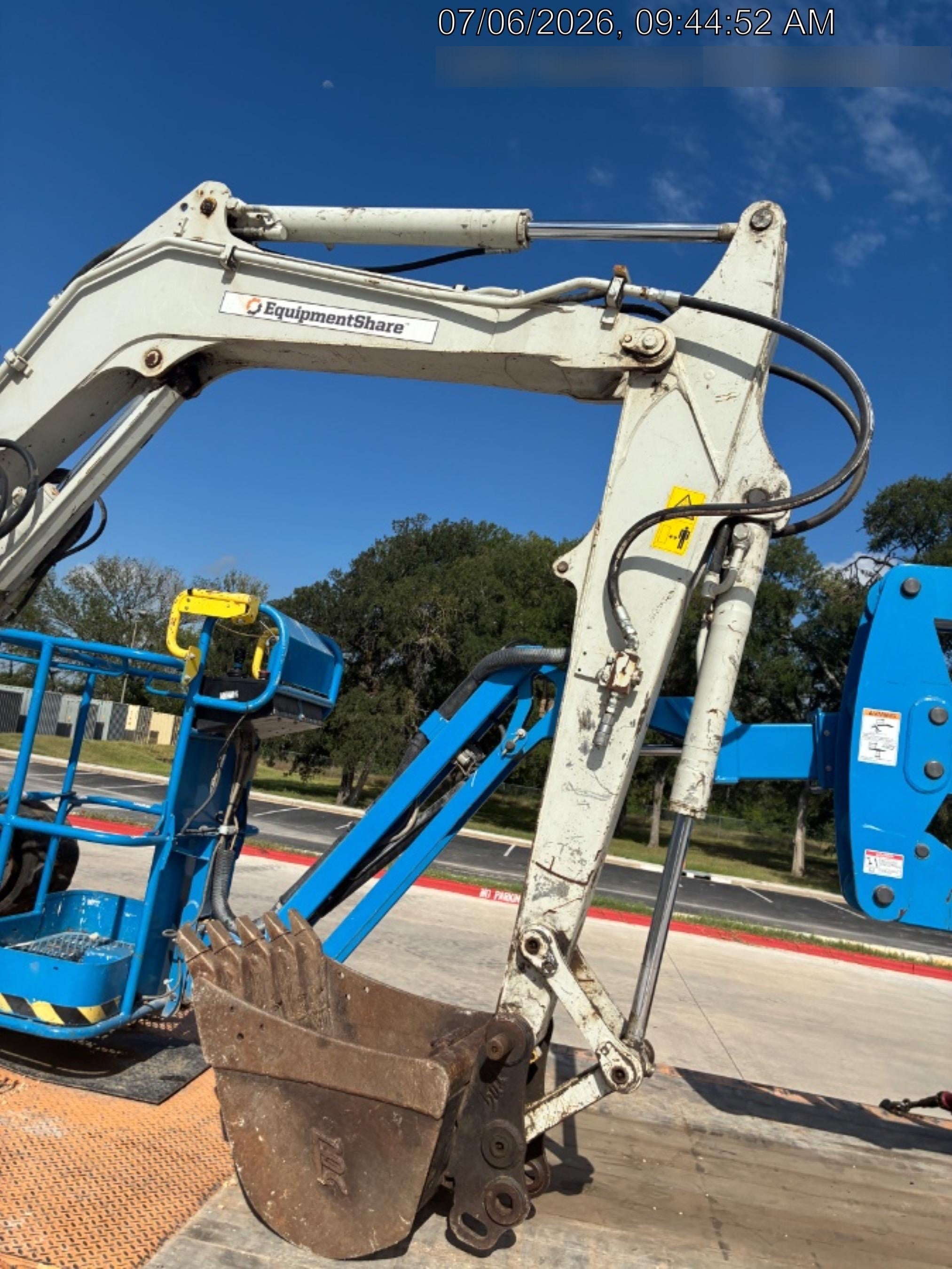 2021 TAKEUCHI TB250-2