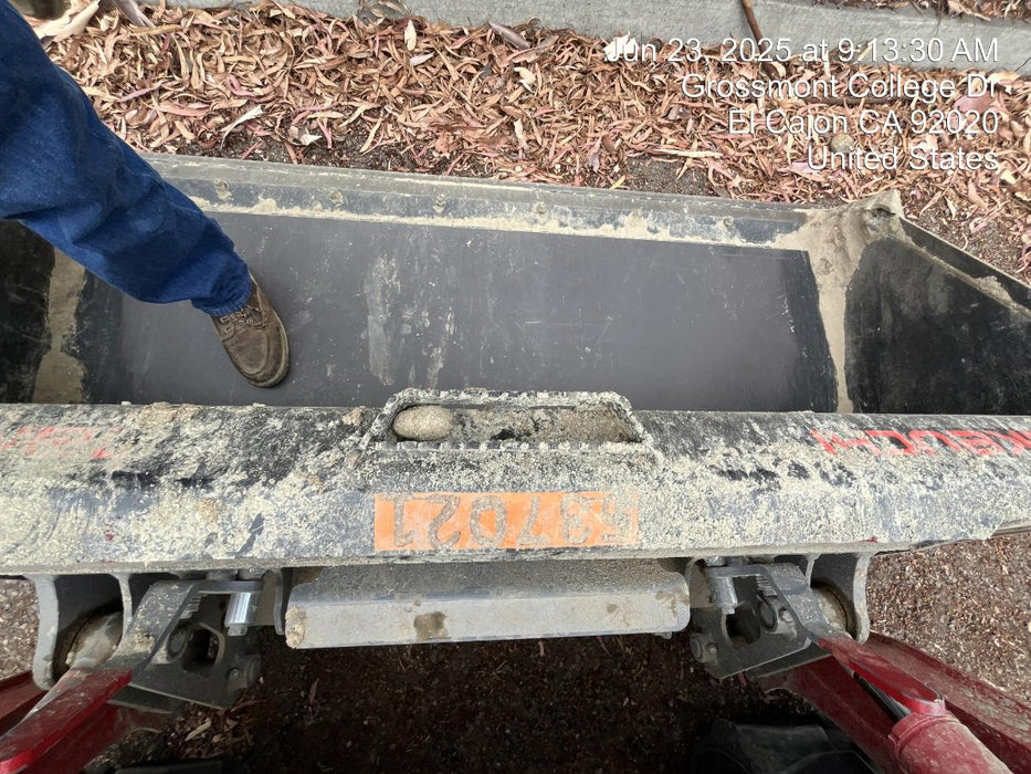 2025 TAKEUCHI 76" Smooth Bucket - Takeuchi