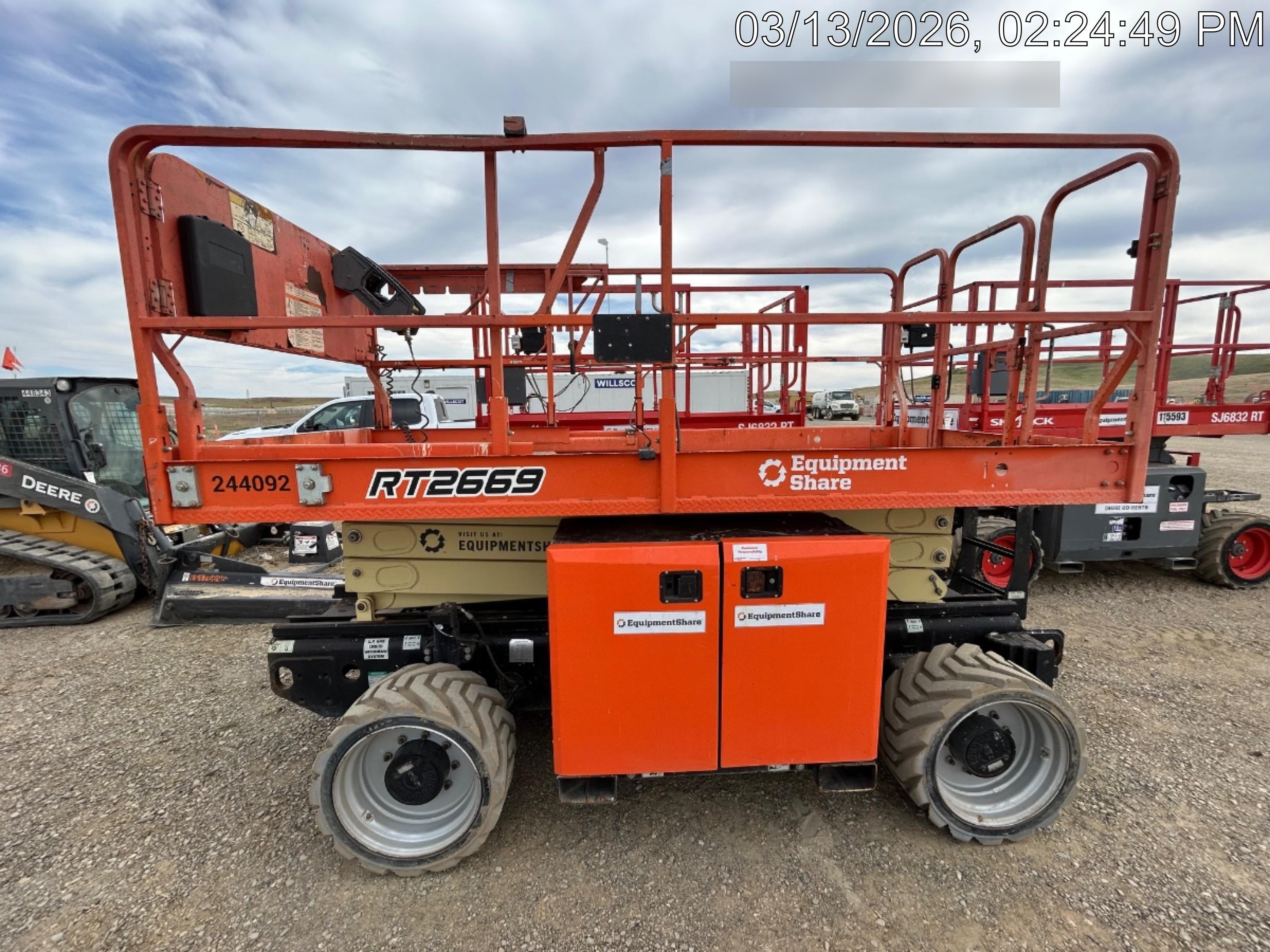 2022 JLG RT2669