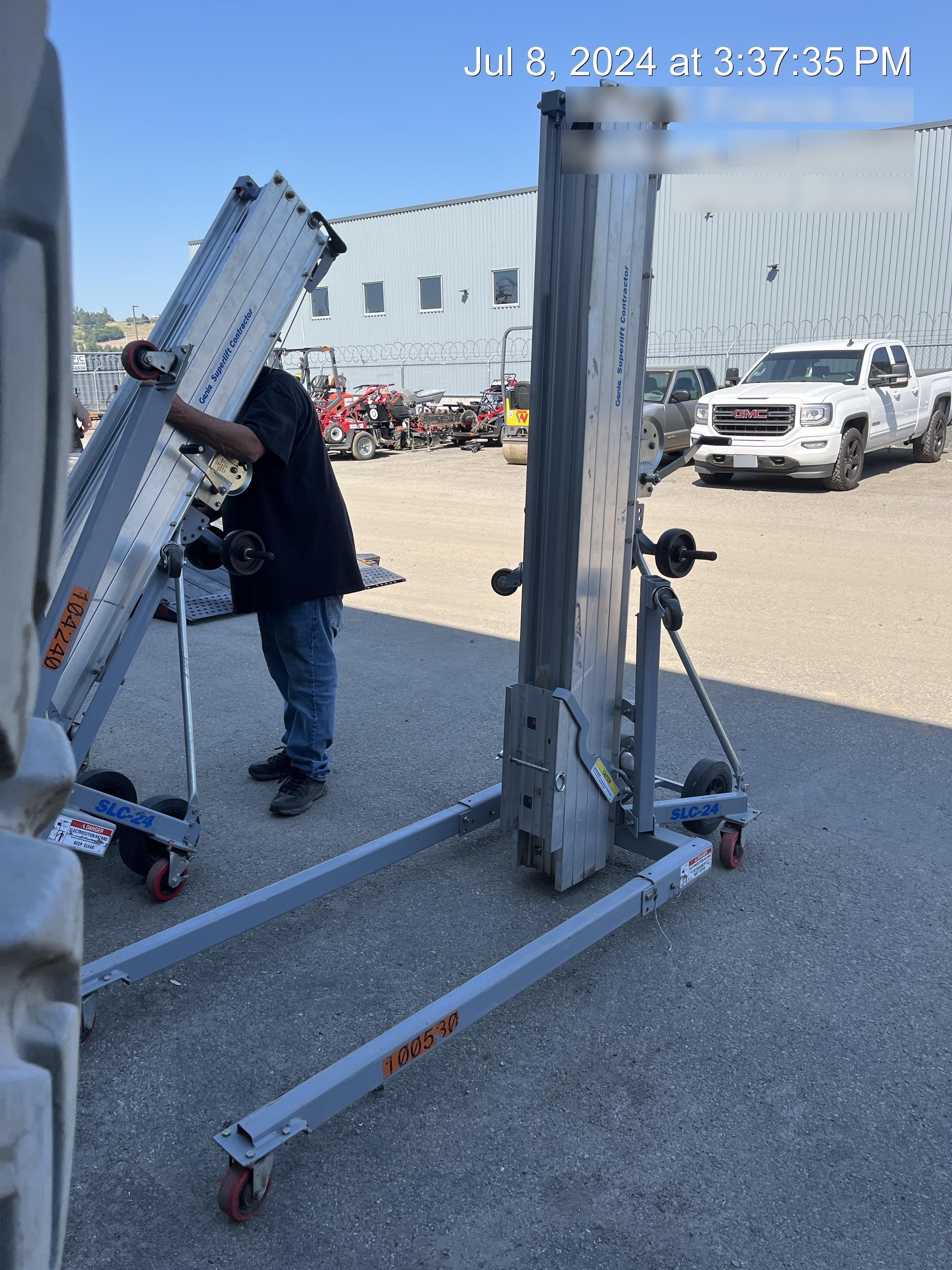 2020 GENIE SLC-24