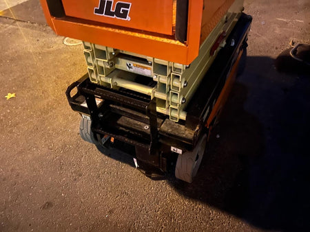 2024 JLG ES1932