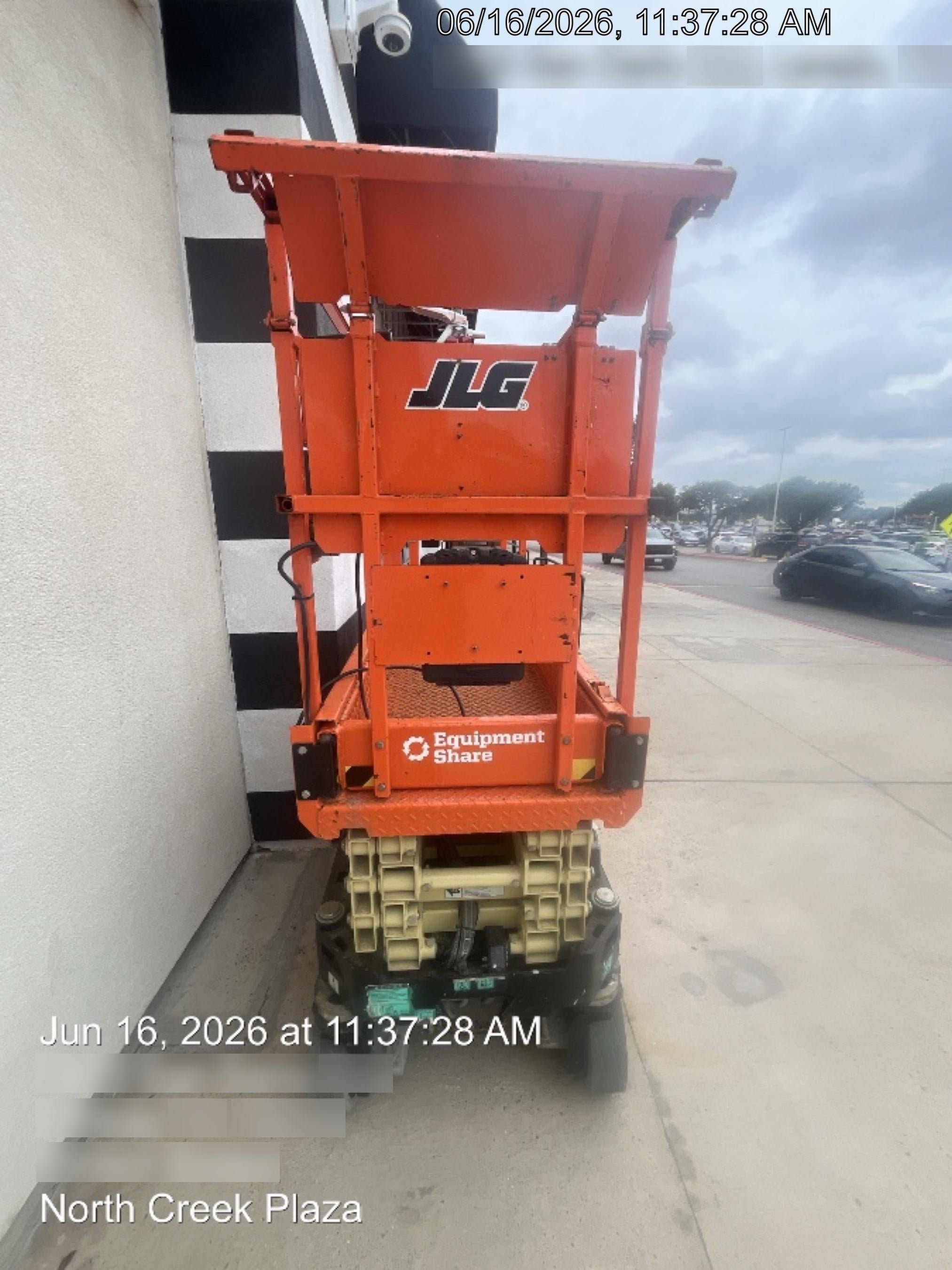 2025 JLG ES1932