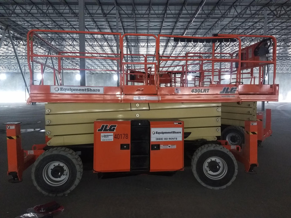 2019 JLG 430LRT