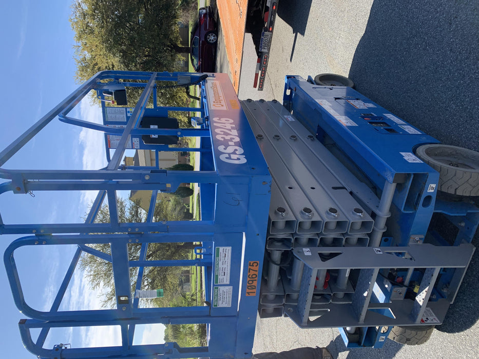 2020 Genie GS-3246 Standard, Folding full height swing gate