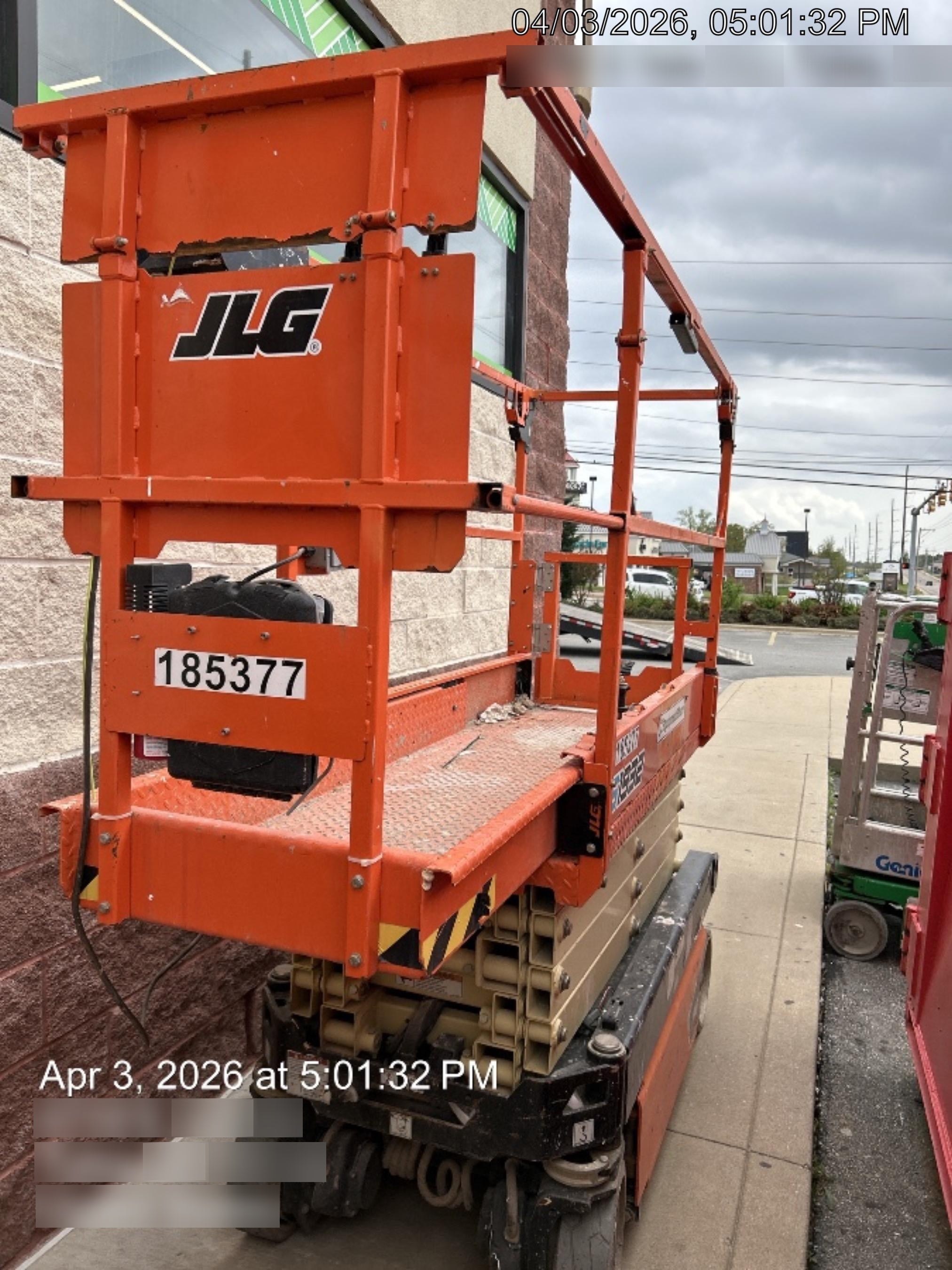 2021 JLG ES1932