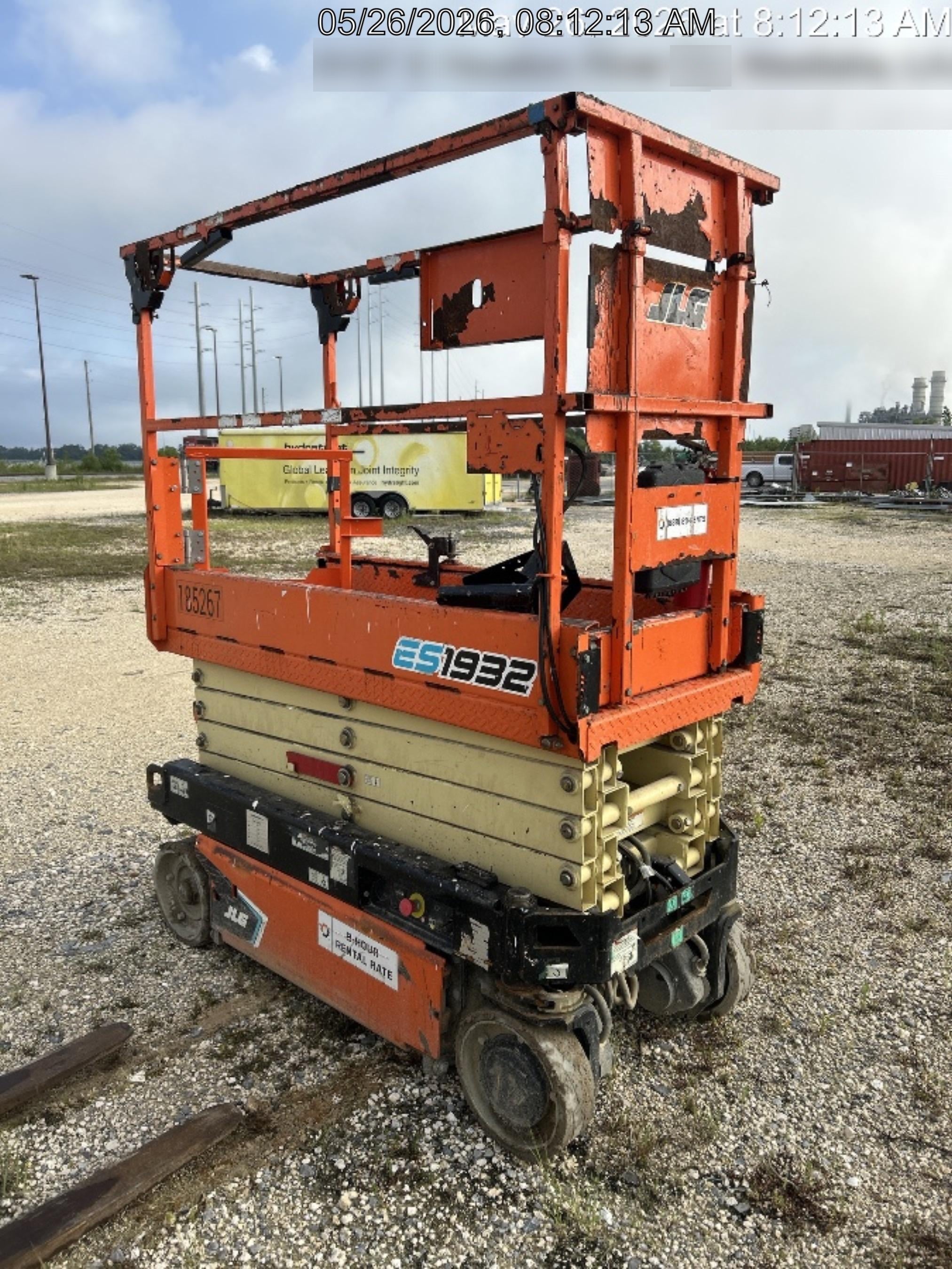 2021 JLG ES1932