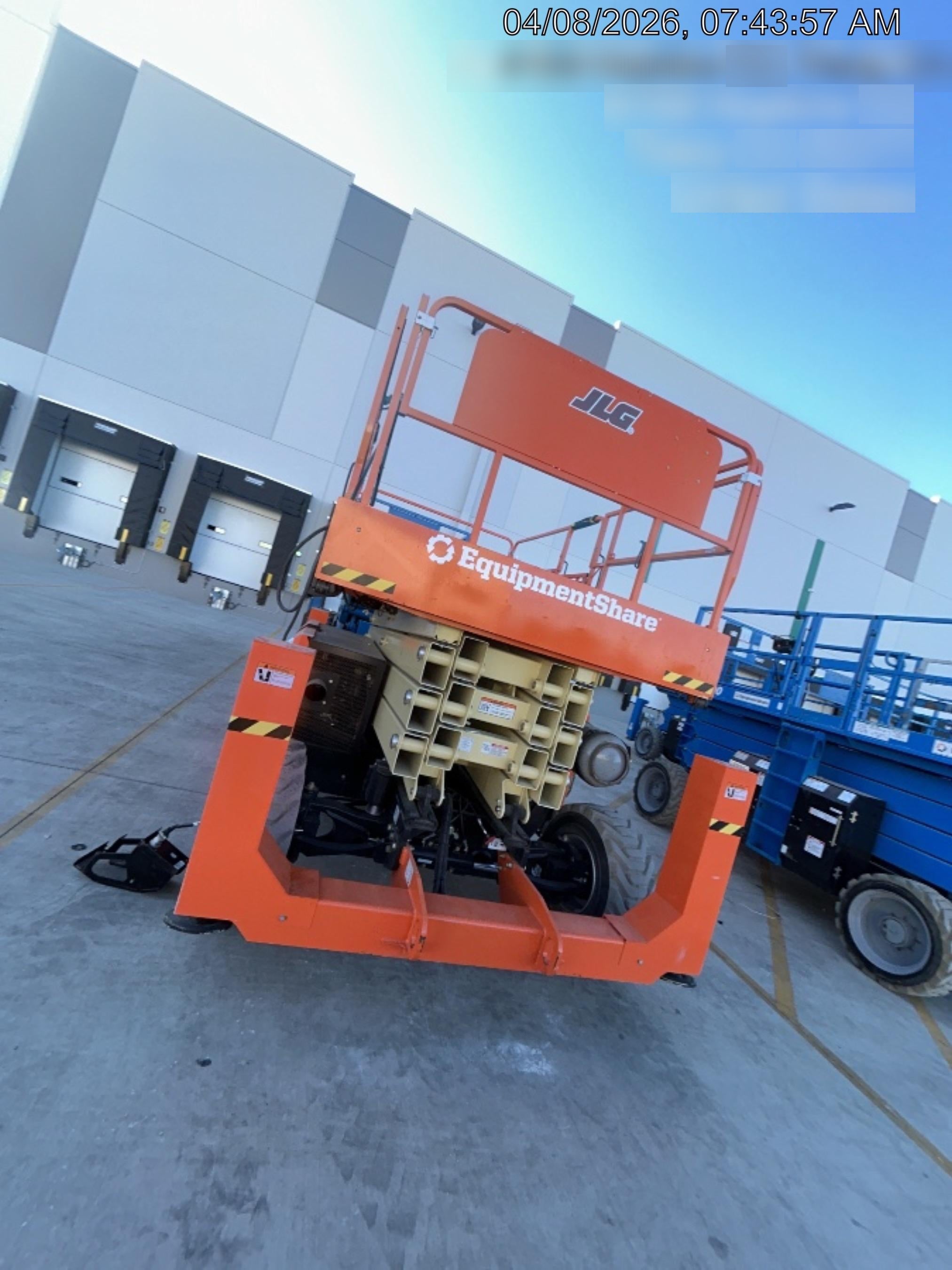 2023 JLG RT4394