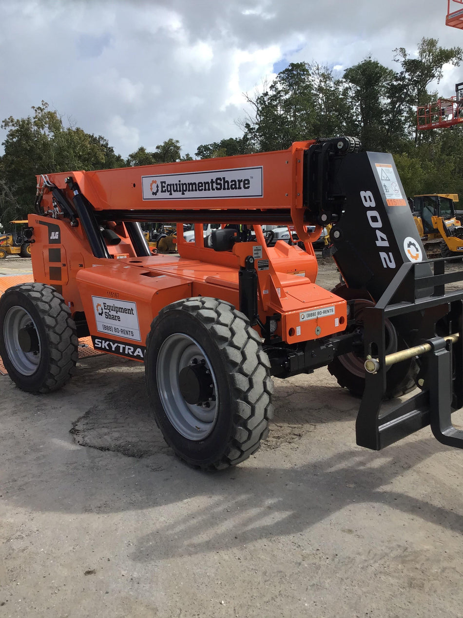 2020 SKYTRAK 8042