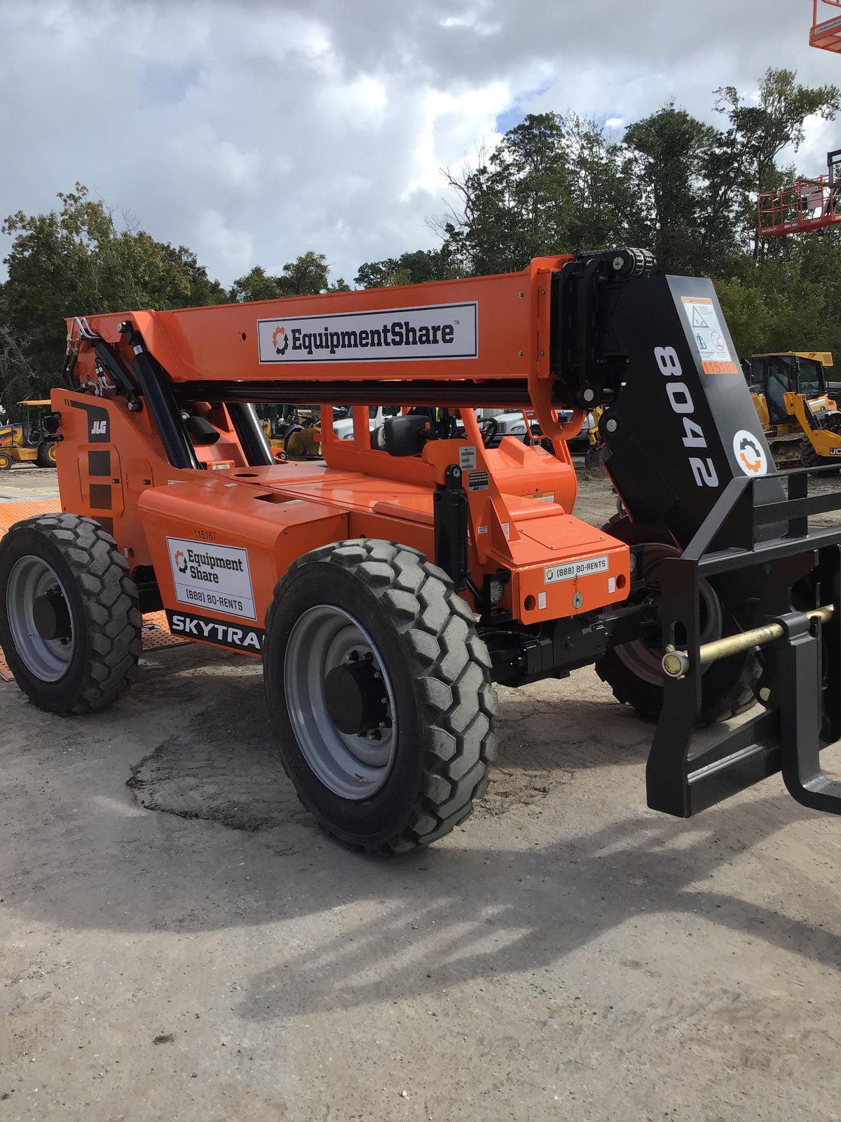 2020 SKYTRAK 8042