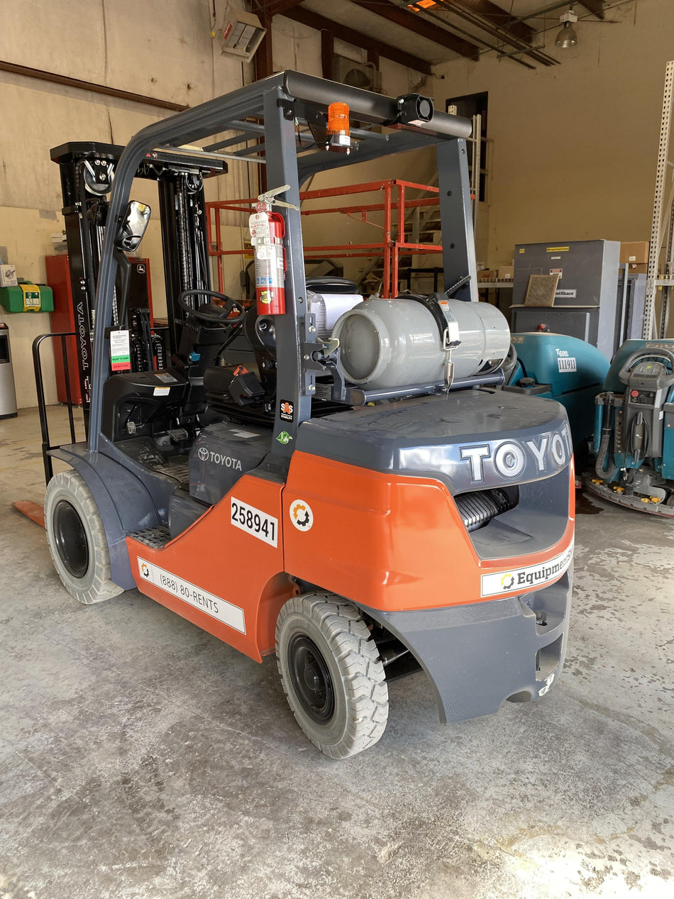 2022 TOYOTA 50-8FGU25