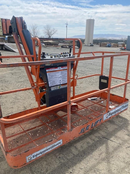 2019 JLG 860SJ