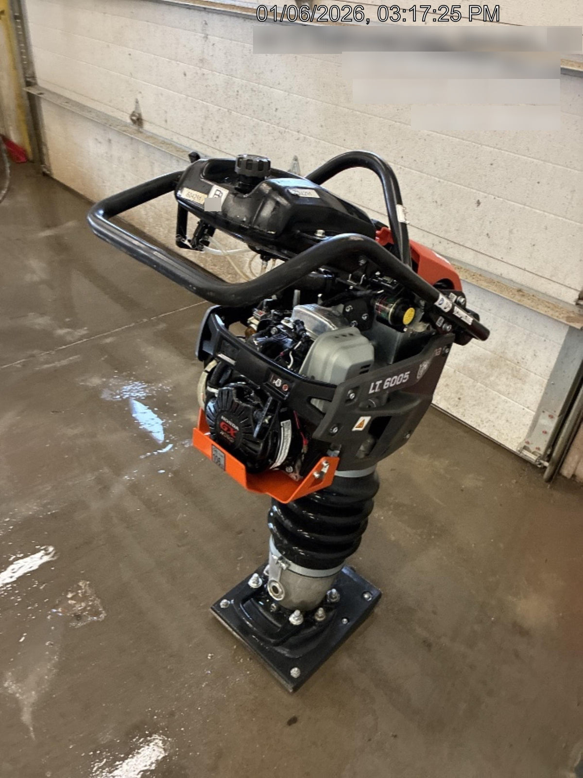2025 HUSQVARNA LT6005