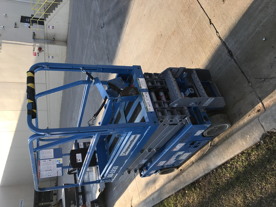 2019 Genie GS-1930 Fixed rails with chain Entry