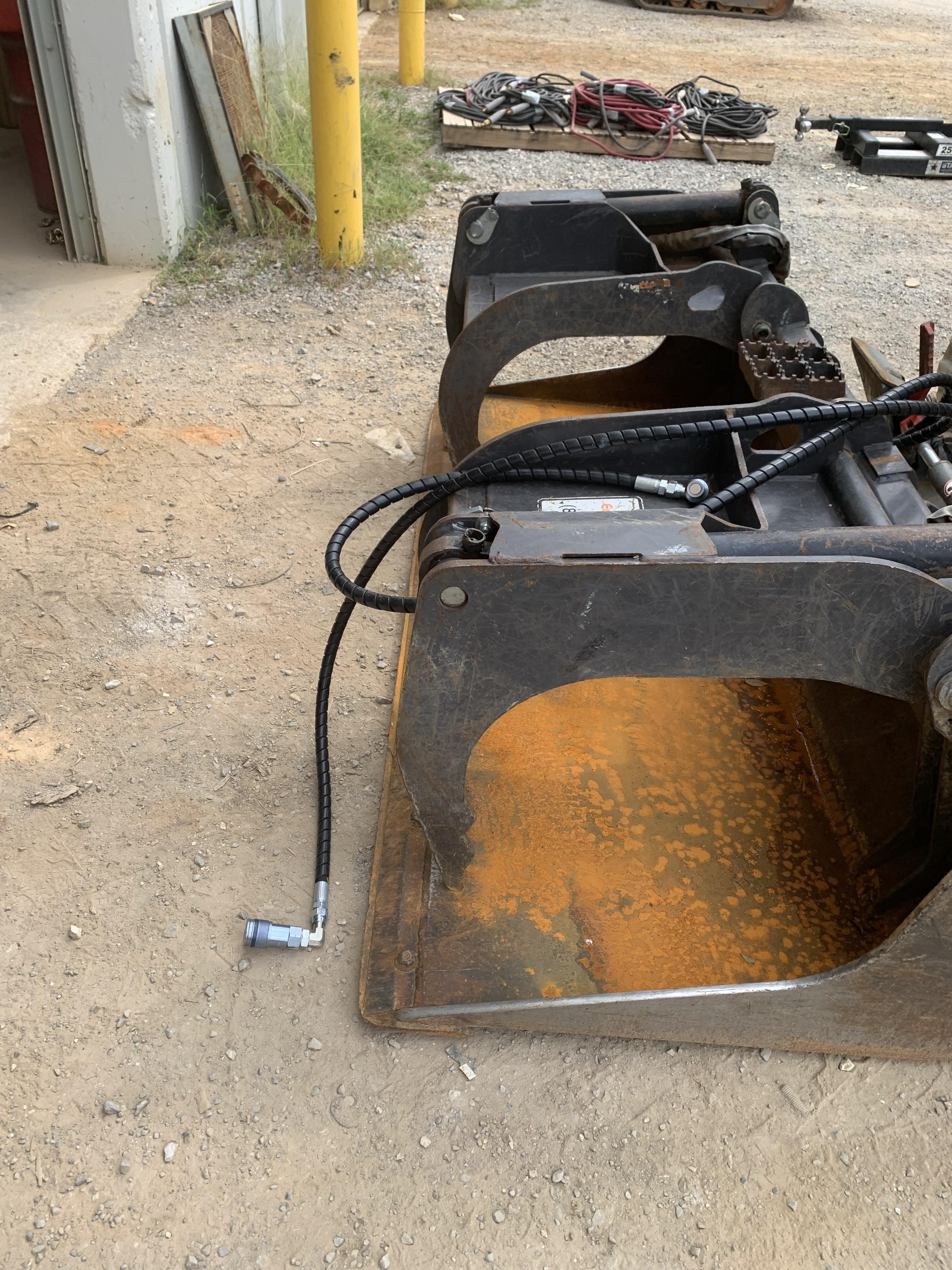 2018 PALADIN 76" Scrap Grapple Bucket - Paladin