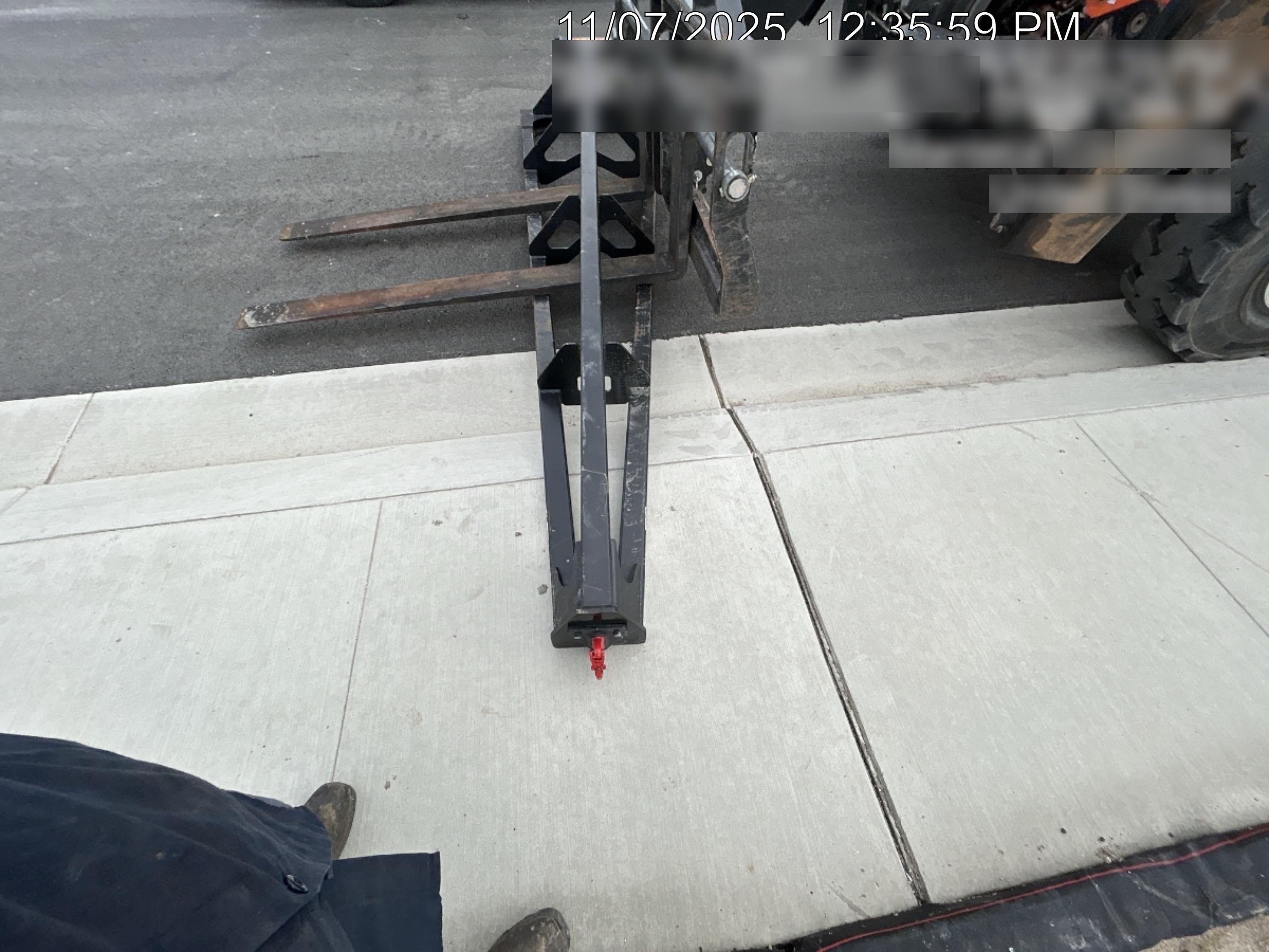 2024 JLG 1001275853