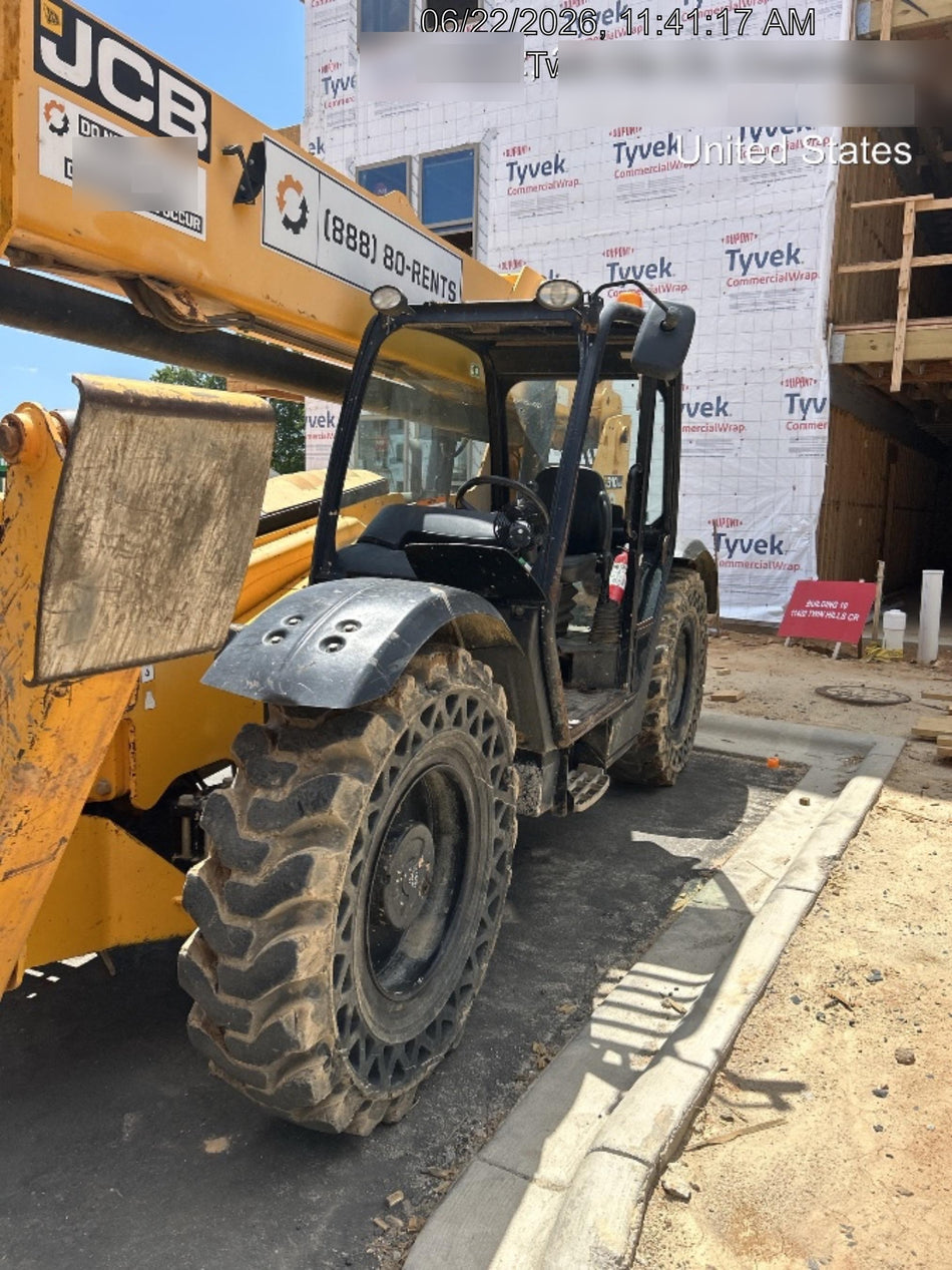 2020 JCB 510-56 Canopy, 74 HP, Solid Tires, STD Worklight, Beacon, Aux Hydraulics, Lifting Eye, Back up Alarm w/66" Carriage/60" Forks