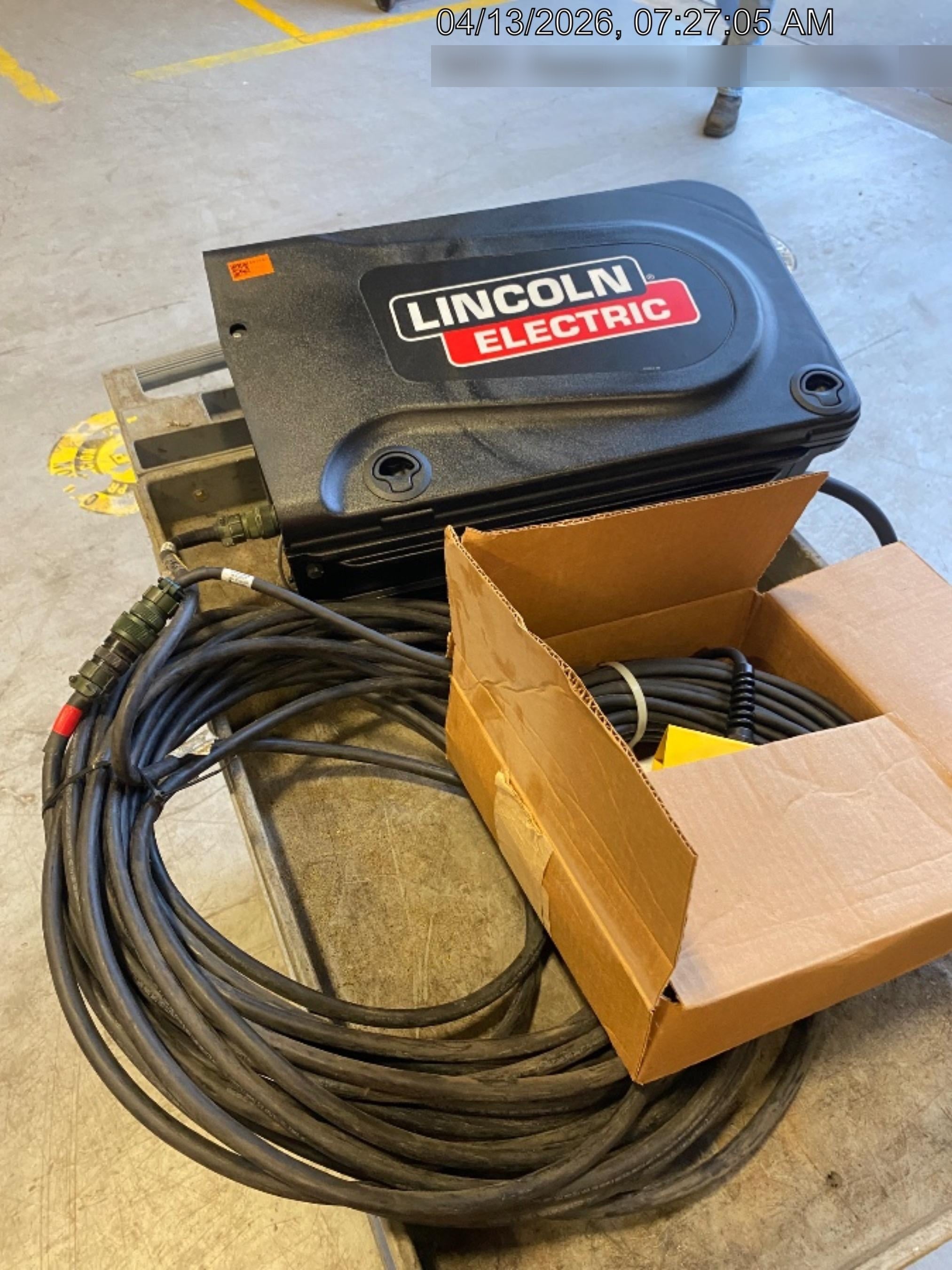 2021 MILLER ELECTRIC SUITCASE 12RC