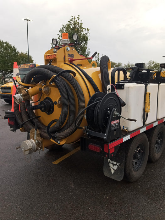 2021 Vac-Tron LP573XDT T4 Koehler Diesel Engine, 500 Gallon Debris Tank, x2 100 Gallon Water Tanks