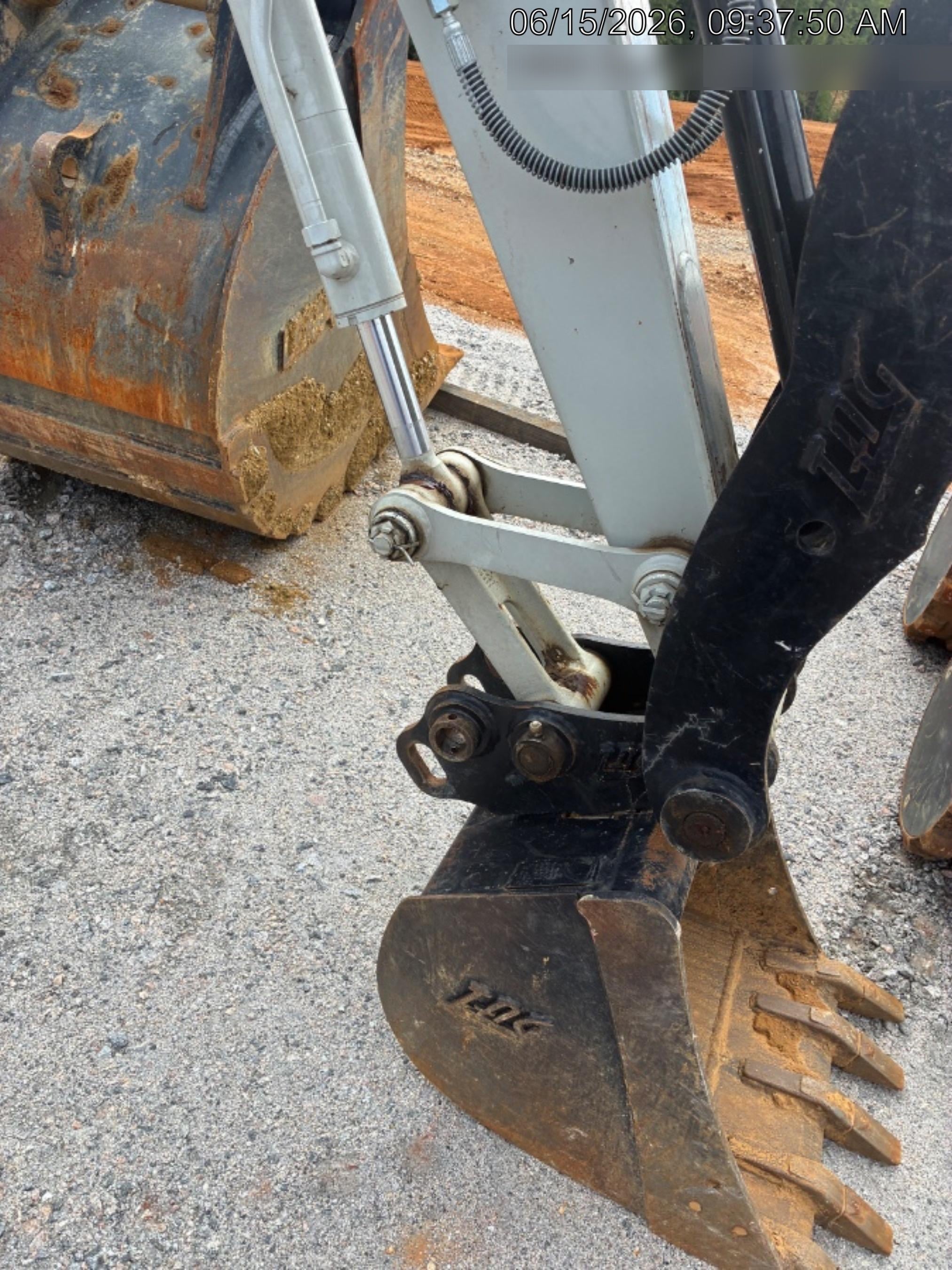 2025 TAKEUCHI TB250-2CR