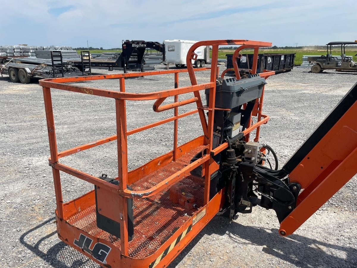 2021 JLG 660SJ