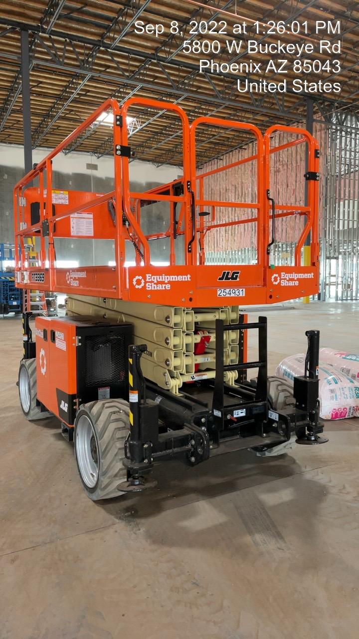 2022 JLG RT3369