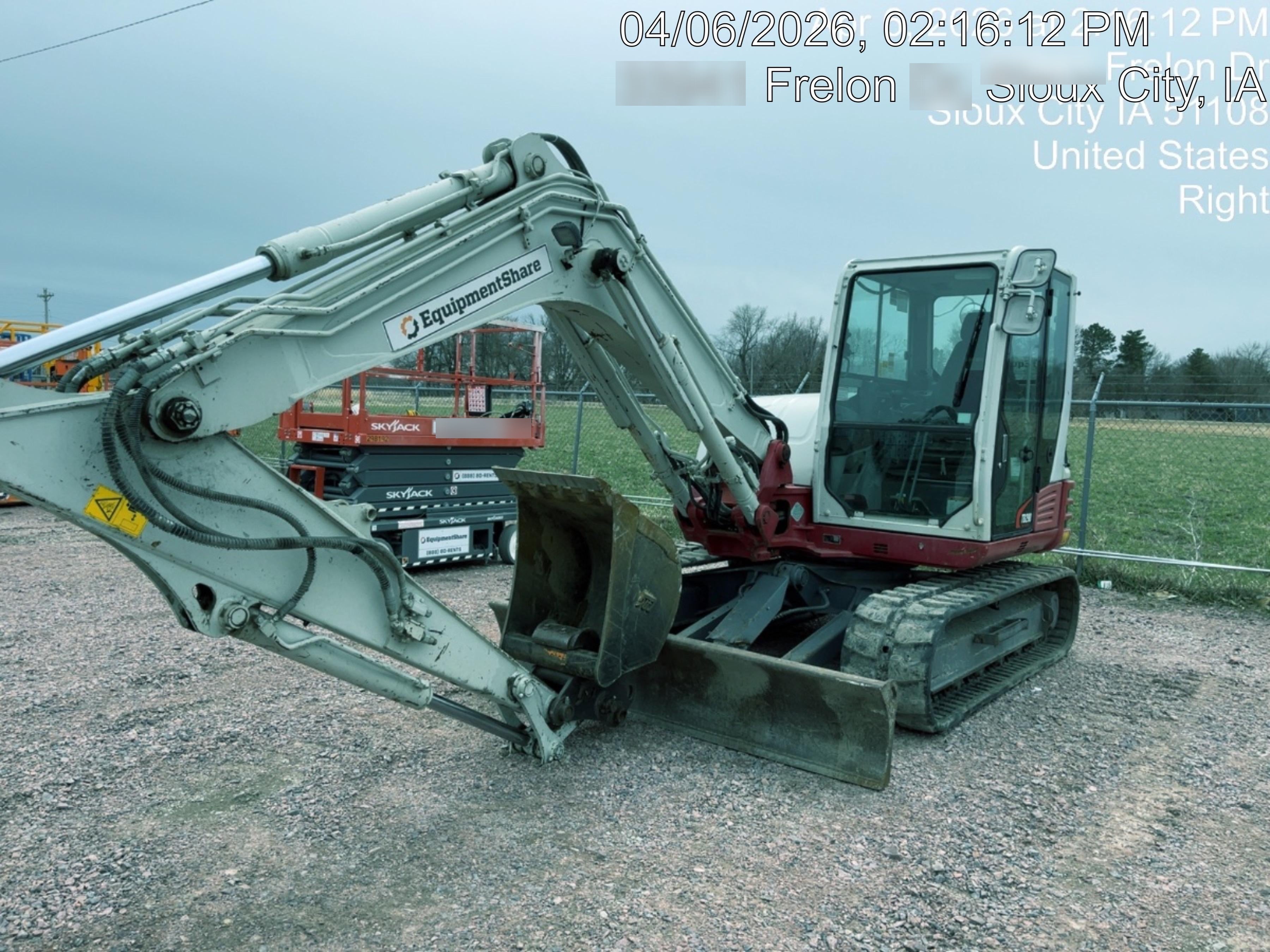 2019 Takeuchi TB290 Cab/Heat/AC Rubber tracks, Dozer blade, Travel alarm, Auxiliary hydraulics Manual QC, Hydraulic thumb, 18", 24", and 36" Buckets