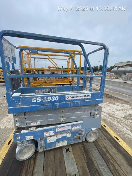 2019 Genie GS-1930 Fixed rails with chain Entry