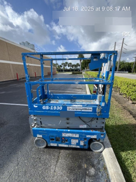 2020 Genie GS-1930 Solid Non Marking Tires, Beacon, Folding rails with half height swing gate