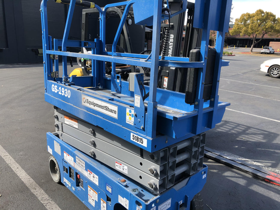 2019 Genie GS-1930 Half Height Swing Gate, 800W Inverter