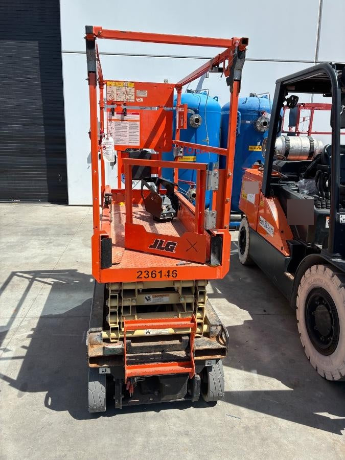 2022 JLG ES1932