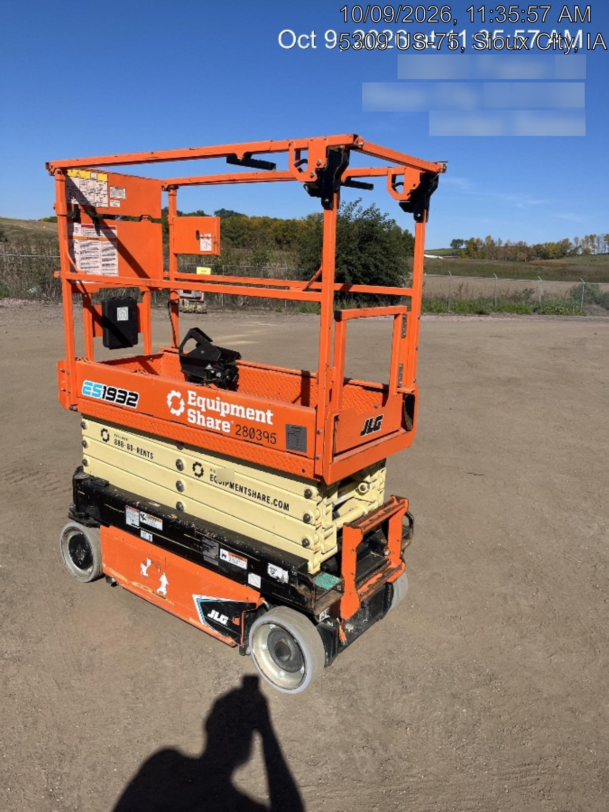 2022 JLG ES1932