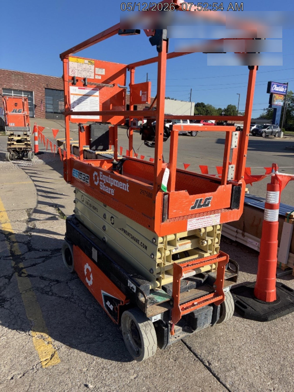 2023 JLG ES1932
