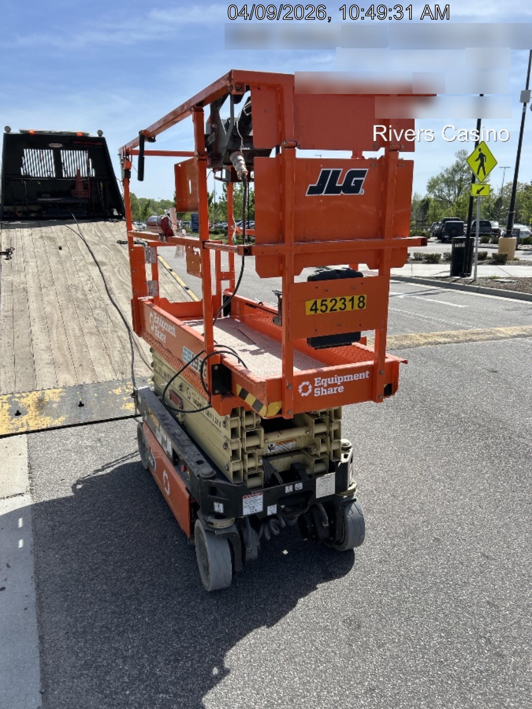 2024 JLG ES1932