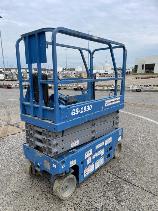 2019 Genie GS-1930 Fixed rails with chain Entry