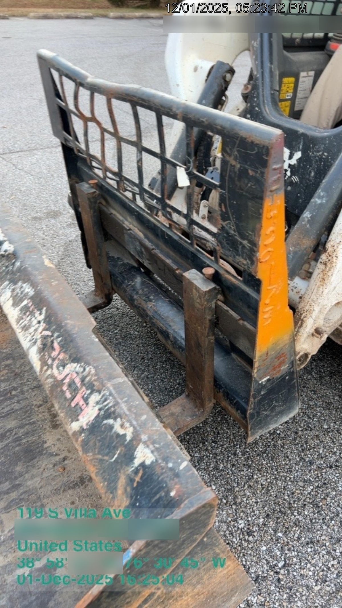 2025 ARROW MATERIAL HANDLING 24" Pallet Fork Frame