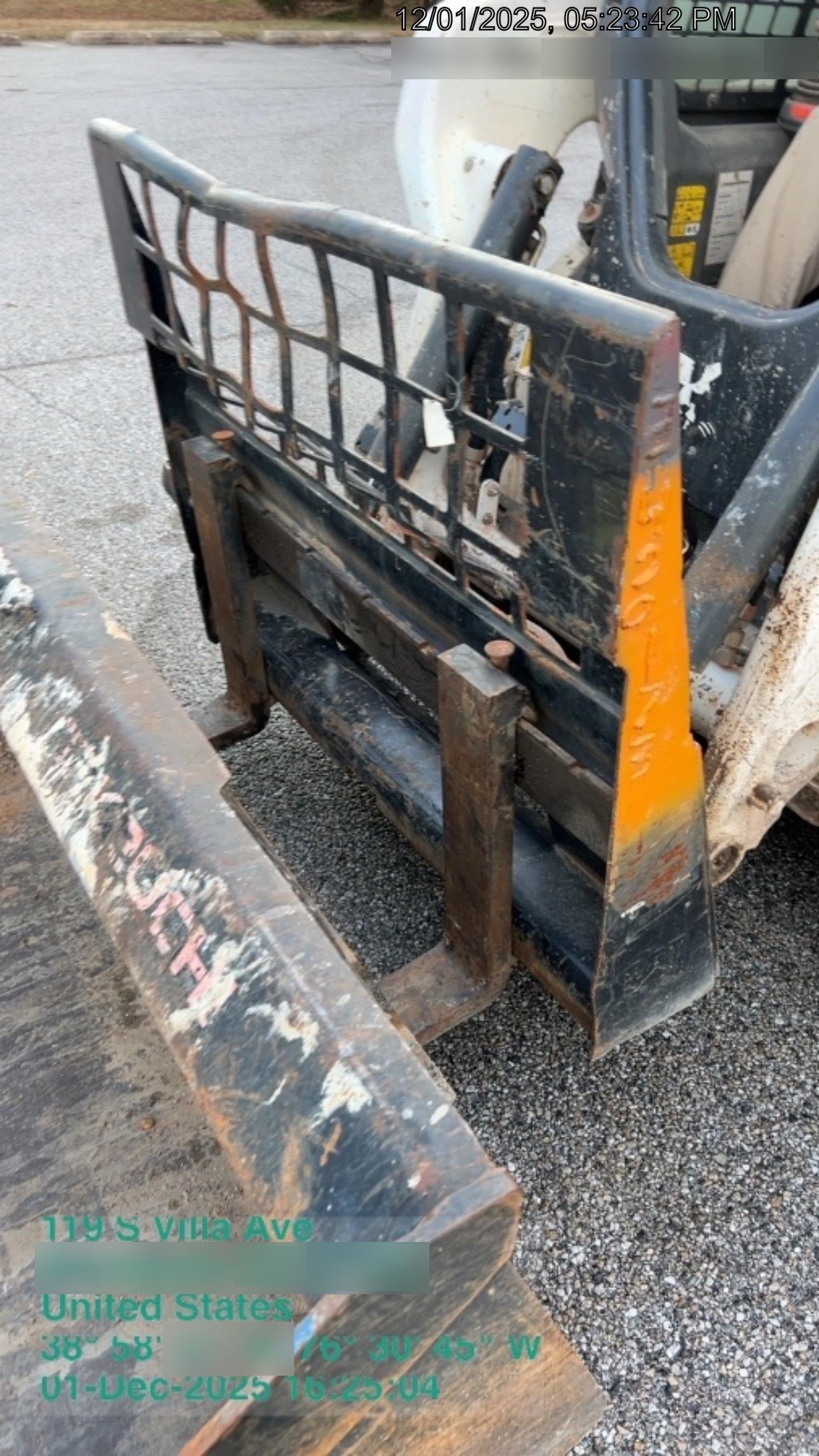 2025 ARROW MATERIAL HANDLING 24" Pallet Fork Frame