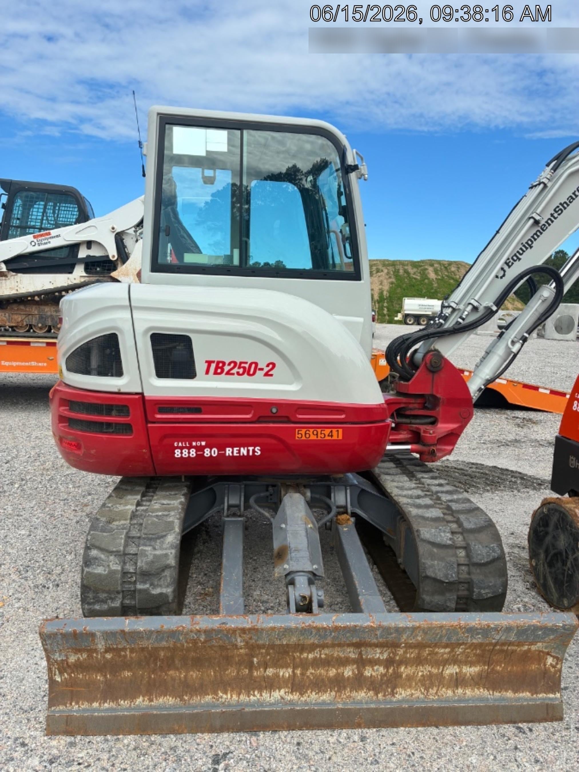 2025 TAKEUCHI TB250-2CR