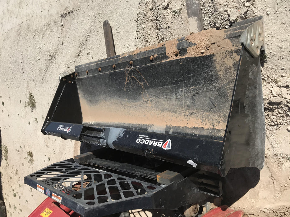 2019 Takeuchi TL12R-2 Cab/Heat/Air w/Auxiliary Hydraulics, 2 Speed, Hydraulic QC 80" Smooth Bucket, 48" Pallet Forks