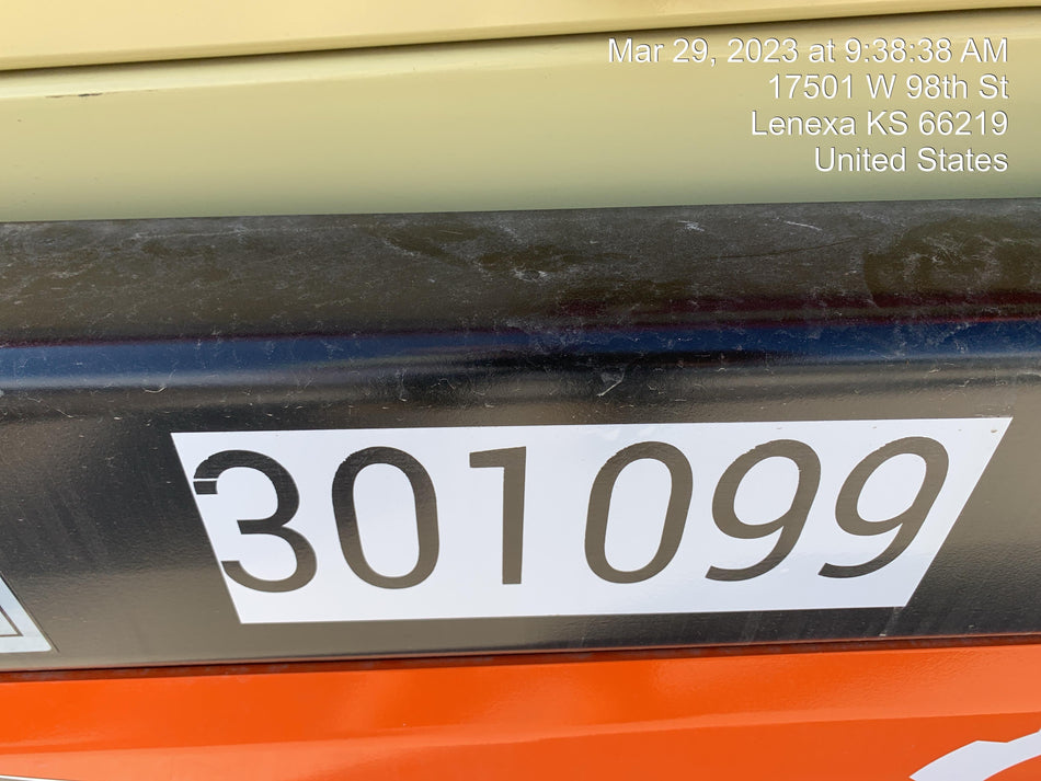 2023 JLG ES1932