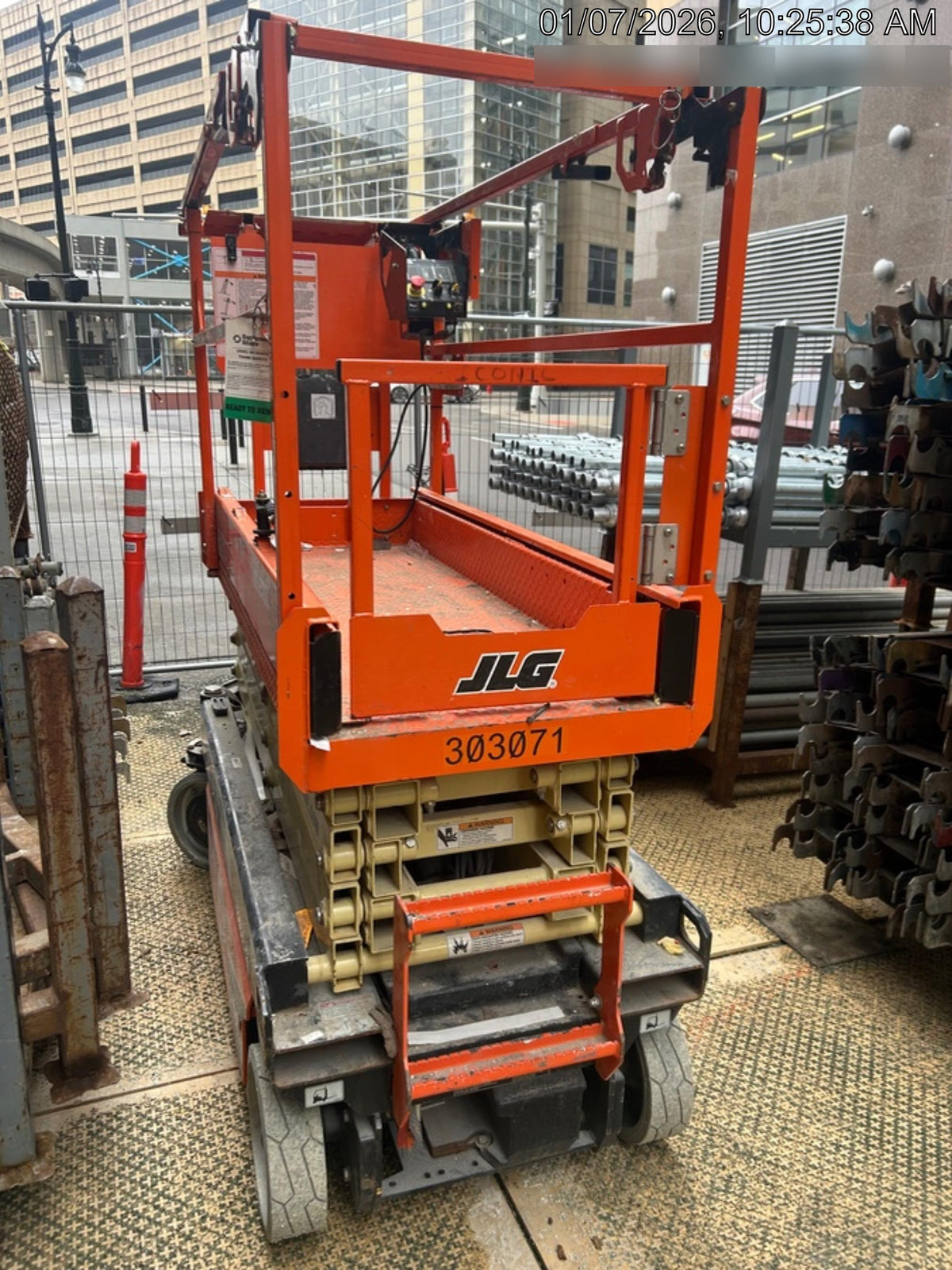 2023 JLG ES1932