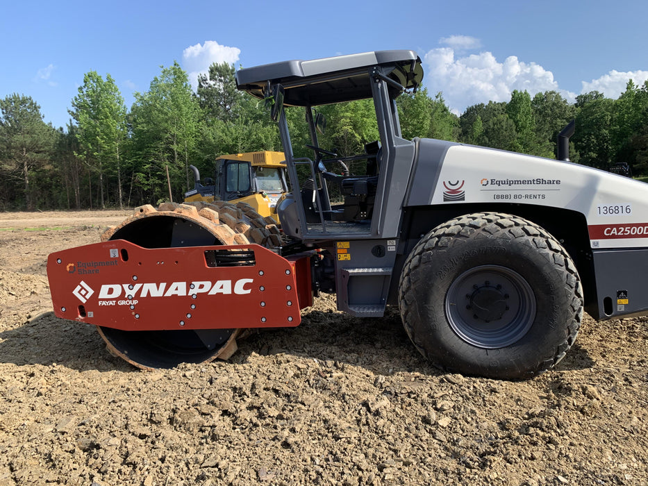 2021 DYNAPAC CA2500D