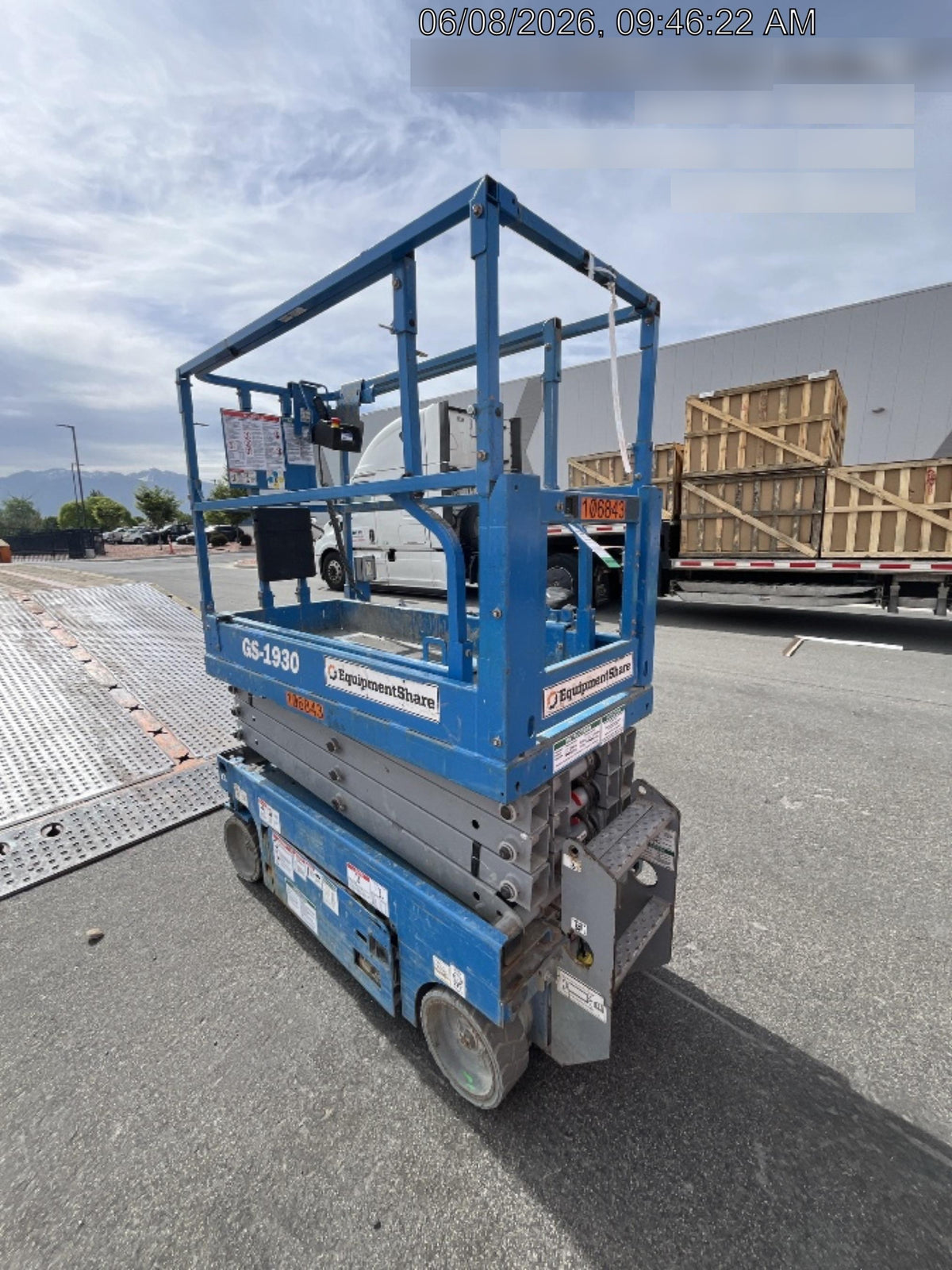 2020 Genie GS-1930 Solid Non Marking Tires, Beacon, Folding rails with half height swing gate, 800W Inverter