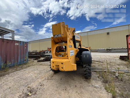 2019 JCB 512-56 Enclosed Cab, 109 HP, Solid Tires, Worklights, Beacon, Aux Hydraulics, Lifting Eye w/60" Carriage/60" Forks