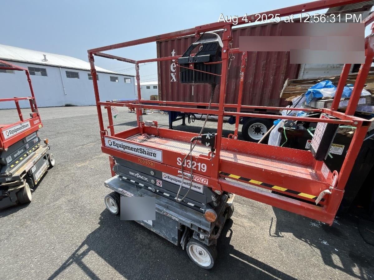 2023 SKYJACK SJ3219